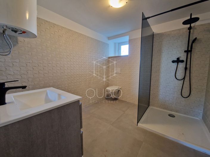 Image No.13-3 Bed House for sale