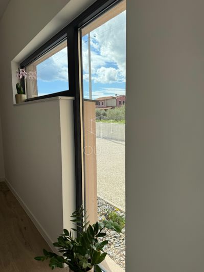 Image No.10-2 Bed House for sale