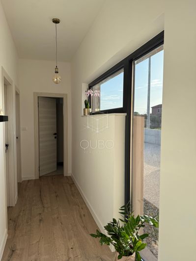 Image No.11-2 Bed House for sale