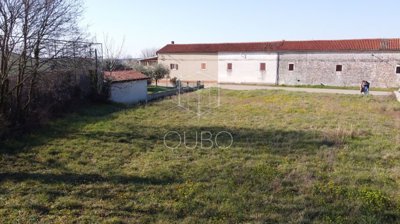 1 - Svetvincenat, Land