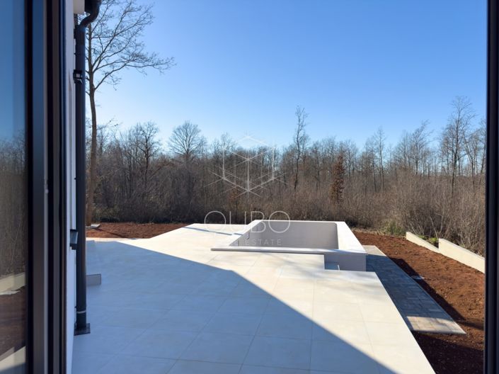 Image No.21-3 Bed House for sale