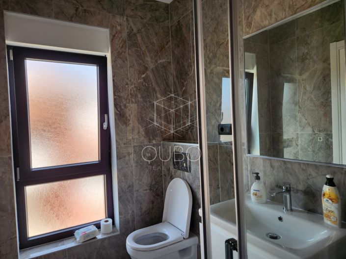 Image No.24-3 Bed House for sale