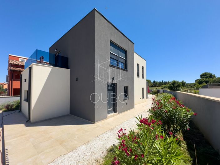 Image No.9-3 Bed House for sale