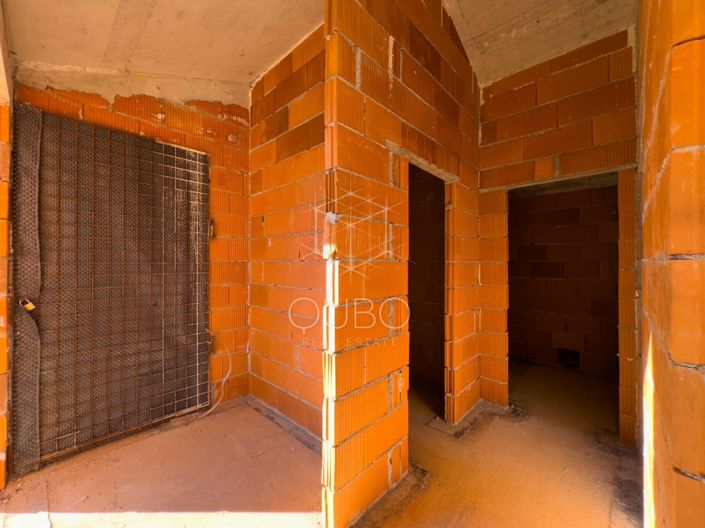 Image No.16-2 Bed House for sale