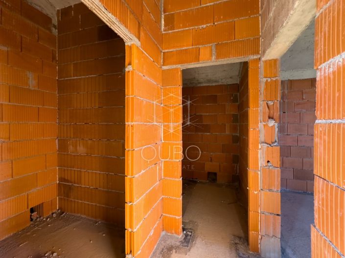 Image No.17-2 Bed House for sale