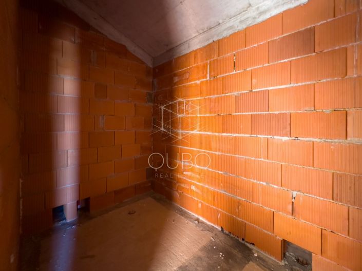 Image No.20-2 Bed House for sale