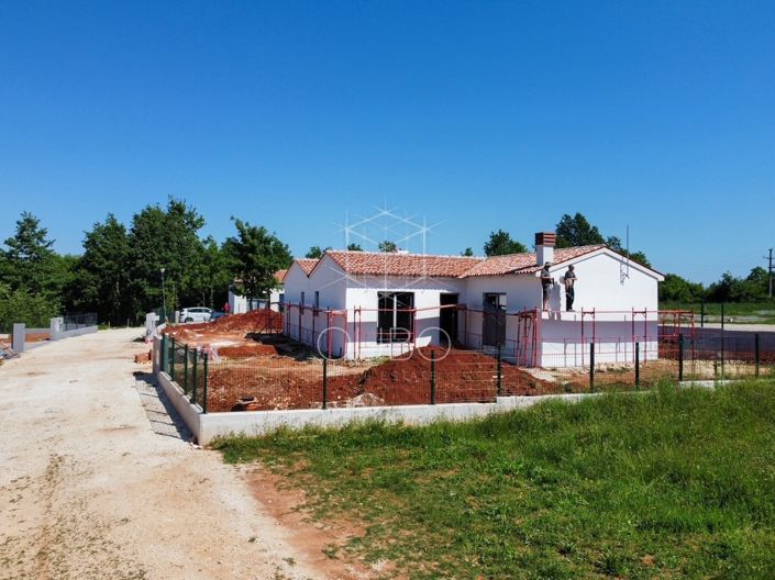 Image No.3-2 Bed House for sale