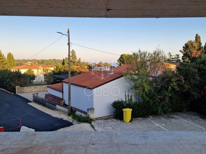 Image No.2-4 Bed House for sale