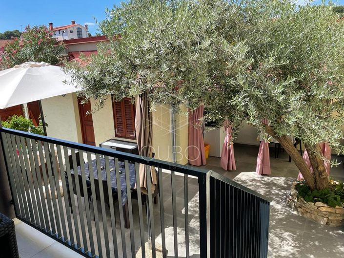 Image No.20-6 Bed House for sale