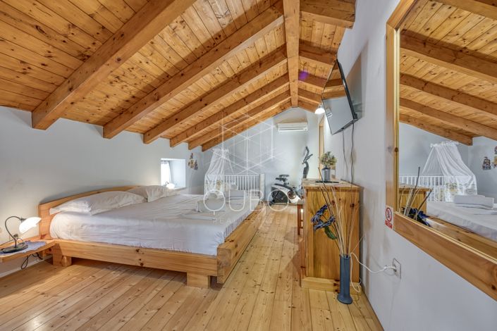 Image No.16-4 Bed House for sale