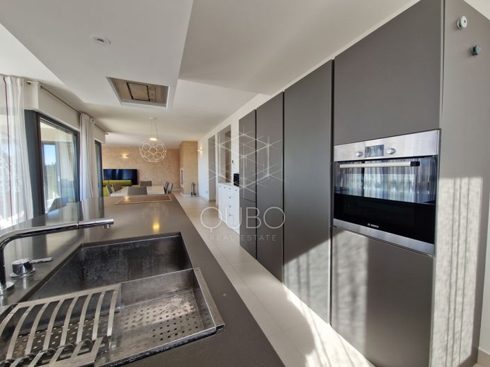 Image No.12-4 Bed Apartment for sale