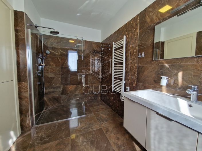 Image No.17-4 Bed Apartment for sale