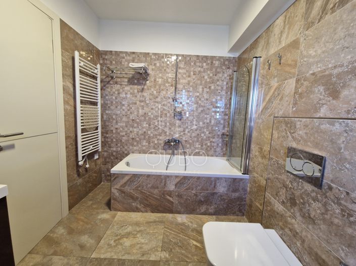 Image No.20-4 Bed Apartment for sale