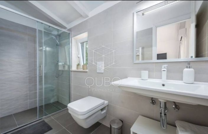 Image No.6-2 Bed House for sale