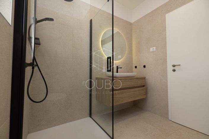 Image No.14-2 Bed House for sale