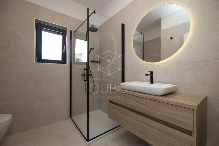 Image No.15-2 Bed House for sale