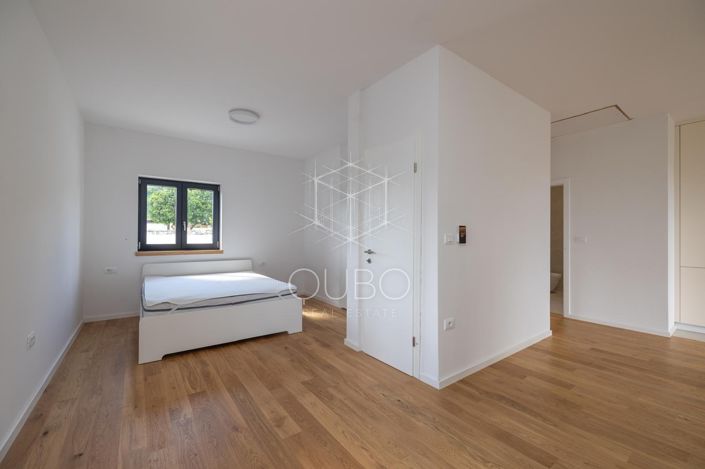 Image No.18-2 Bed House for sale