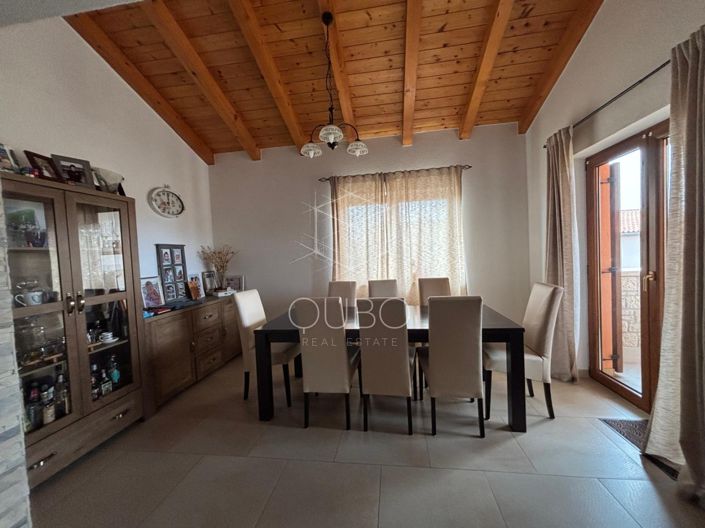 Image No.12-8 Bed House for sale