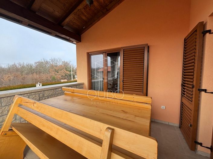 Image No.18-8 Bed House for sale