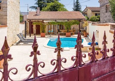 1 - Kanfanar, Maison