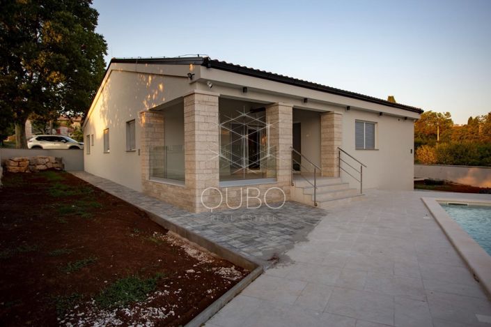 Image No.5-Maison de 4 chambres à vendre à Rovinj