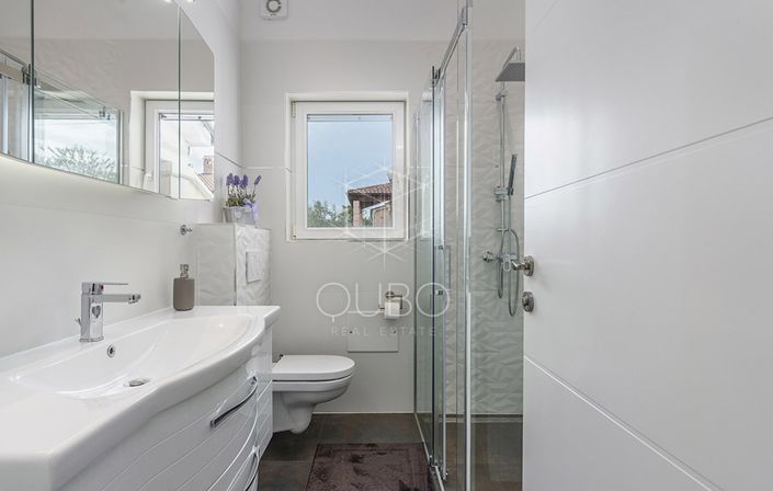 Image No.16-3 Bed House for sale