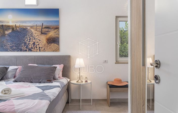 Image No.19-3 Bed House for sale