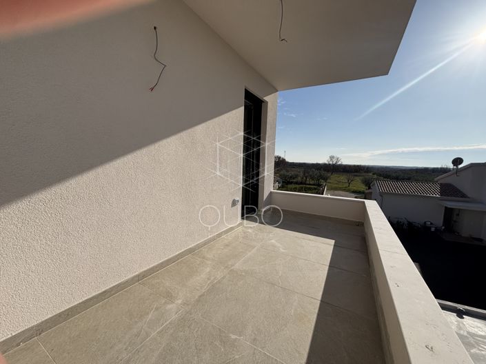 Image No.12-3 Bed House for sale