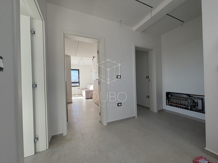 Image No.13-3 Bed House for sale