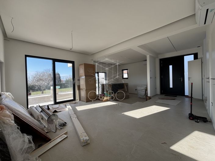 Image No.3-3 Bed House for sale