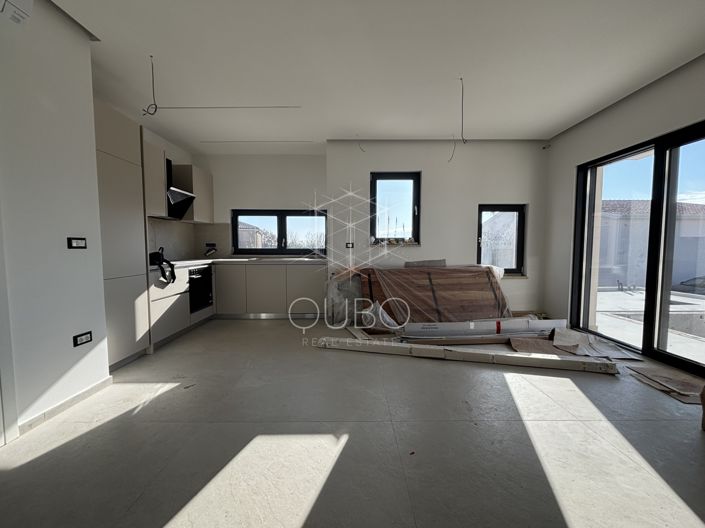 Image No.4-3 Bed House for sale