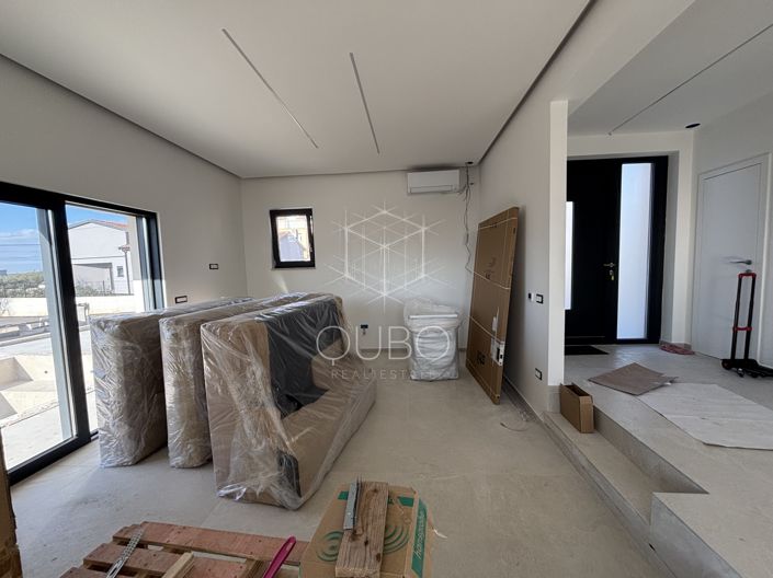 Image No.5-3 Bed House for sale