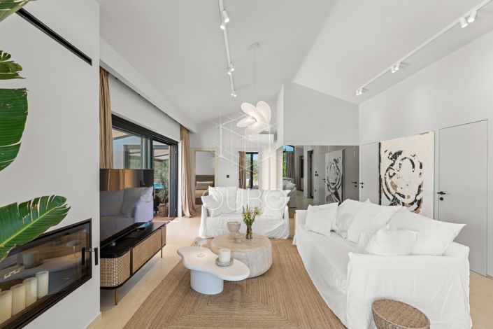 Image No.12-3 Bed House for sale