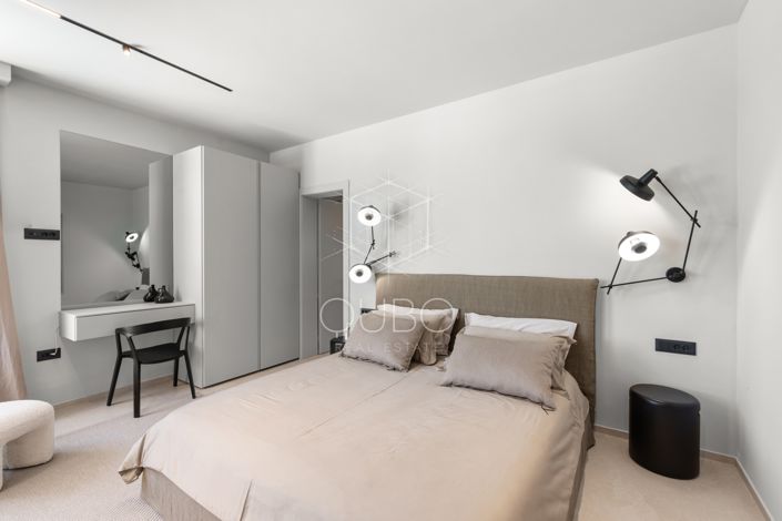 Image No.20-3 Bed House for sale