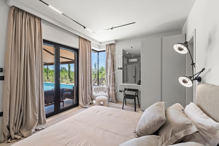 Image No.21-3 Bed House for sale