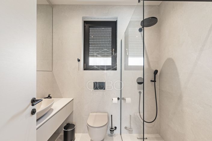 Image No.23-3 Bed House for sale