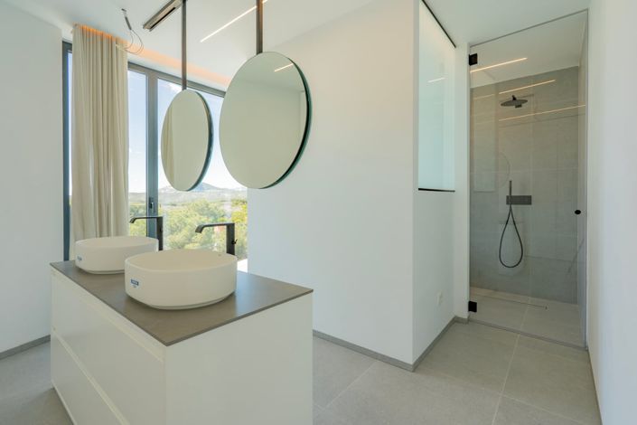 Image No.25-4 Bed Villa for sale