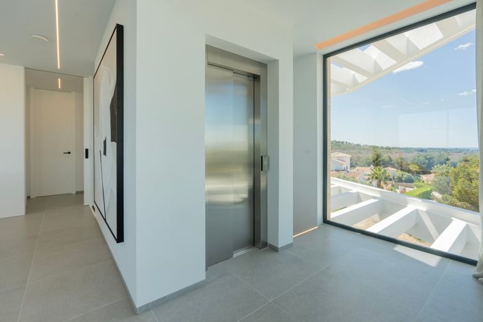 Image No.30-4 Bed Villa for sale