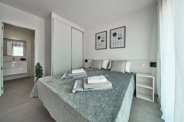 Image No.15-3 Bed Apartment for sale