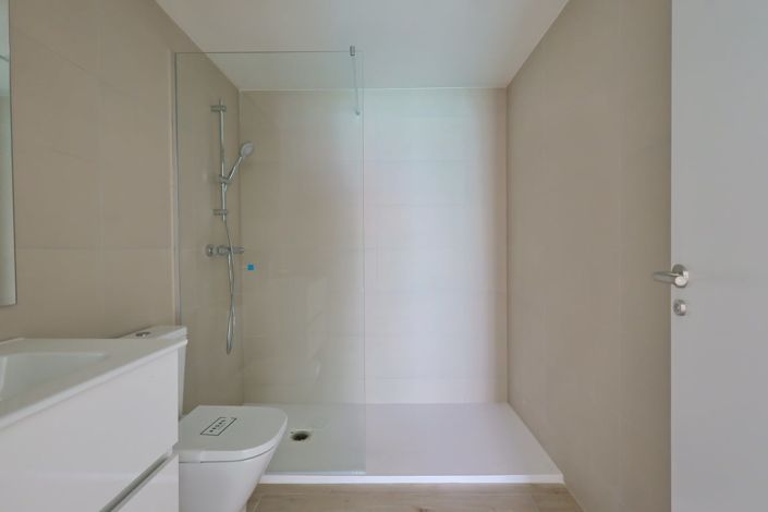 Image No.18-2 Bed Apartment for sale