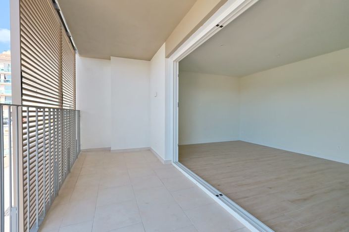 Image No.20-2 Bed Apartment for sale