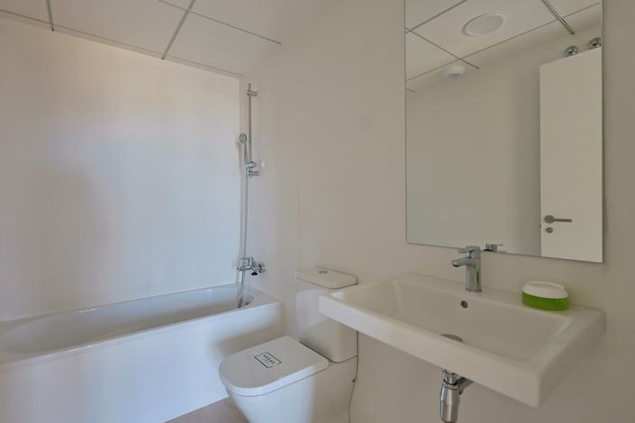 Image No.9-2 Bed Apartment for sale