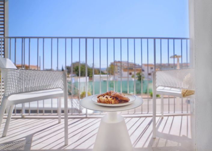 Image No.8-2 Bed Apartment for sale