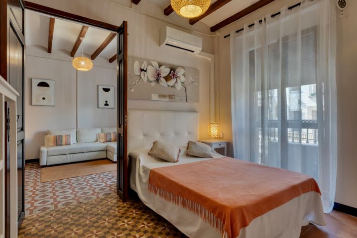 Image No.21-8 Bed Townhouse for sale