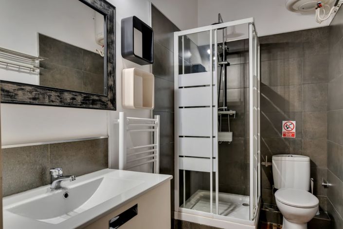 Image No.22-8 Bed Townhouse for sale