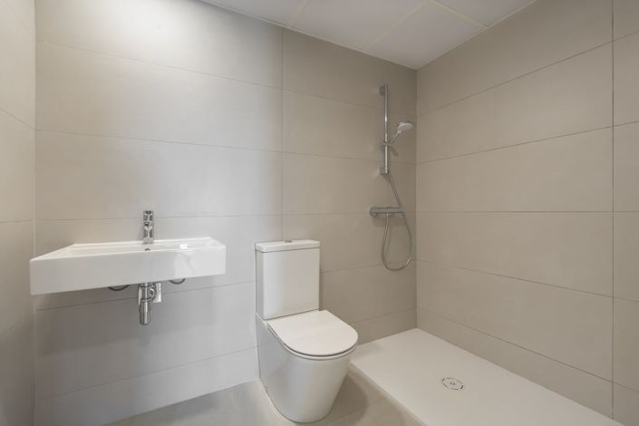 Image No.11-2 Bed Apartment for sale