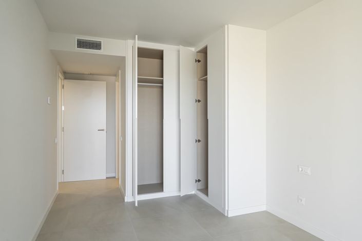 Image No.20-2 Bed Apartment for sale