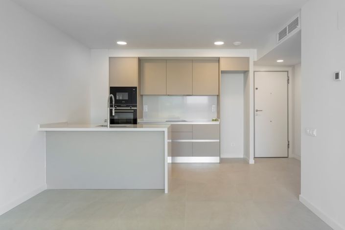 Image No.5-2 Bed Apartment for sale