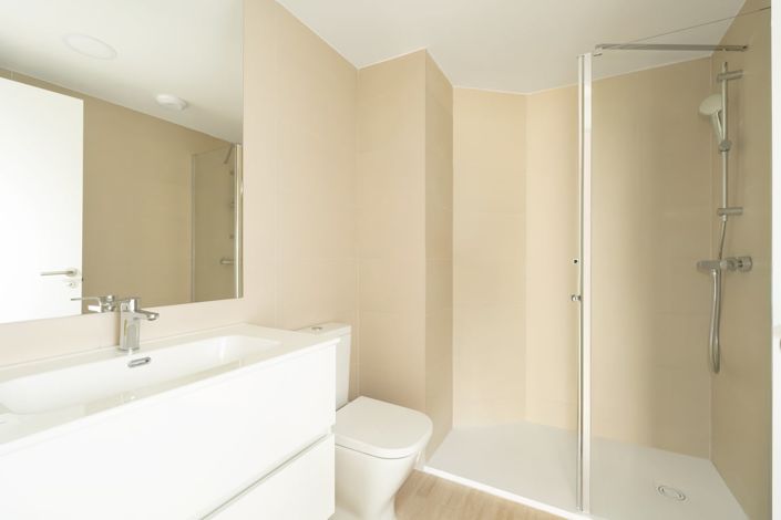 Image No.9-2 Bed Apartment for sale