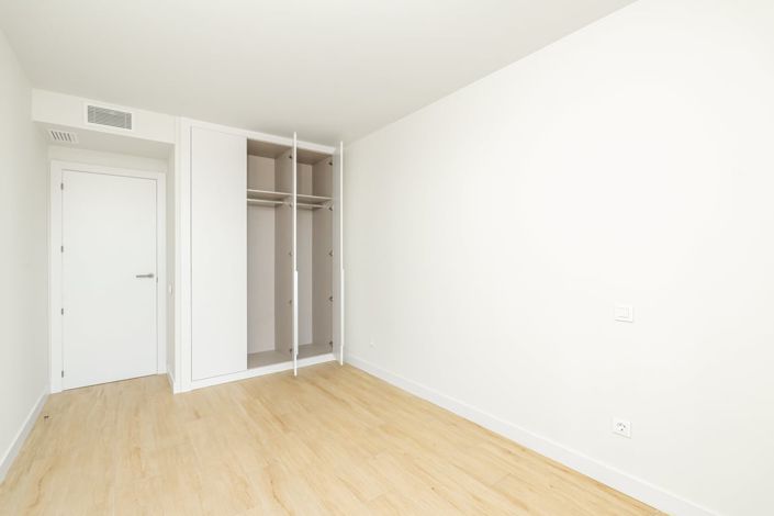 Image No.25-2 Bed Apartment for sale